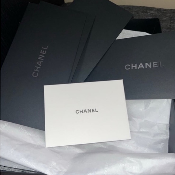 Chanel - Picture 5 of 7